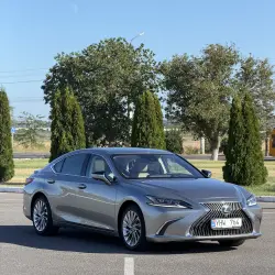 Lexus ES, 2020