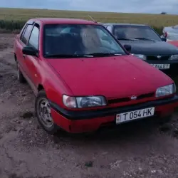 Nissan Primera, 1993