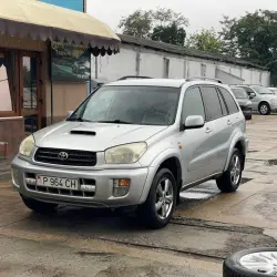 Toyota RAV4, 2004