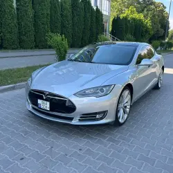 TESLA S, 2014